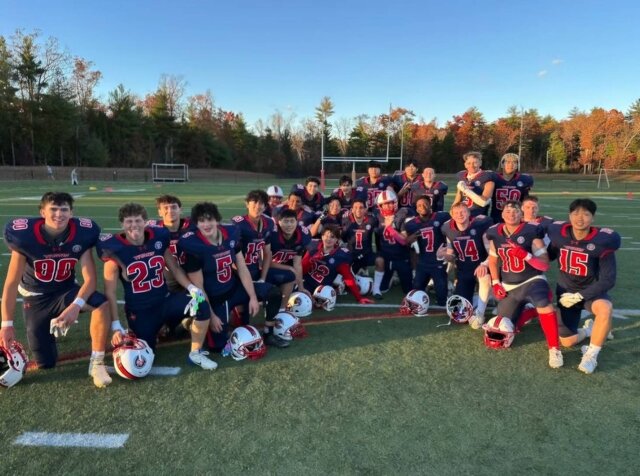 絆を深めたフットボールチームのメンバー達