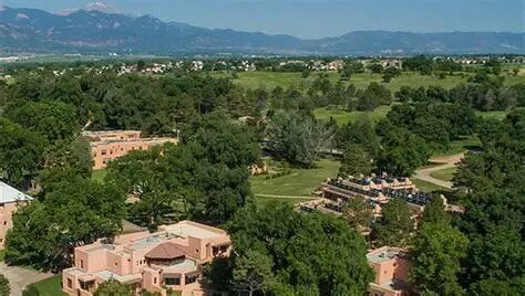 大自然の中のFountain Valley School of Colorado