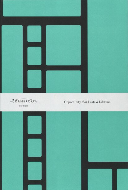 学校パンフレットにもこだわりが詰まっています