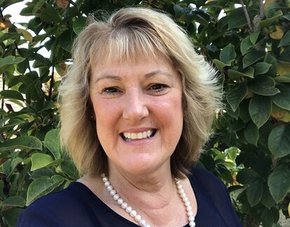 留学生担当ディレクター Mrs. Helen Richardson